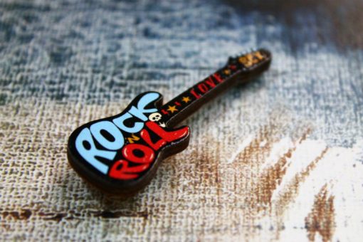 Деревянный значок Гитара Sex, Love, Rock'n'Roll